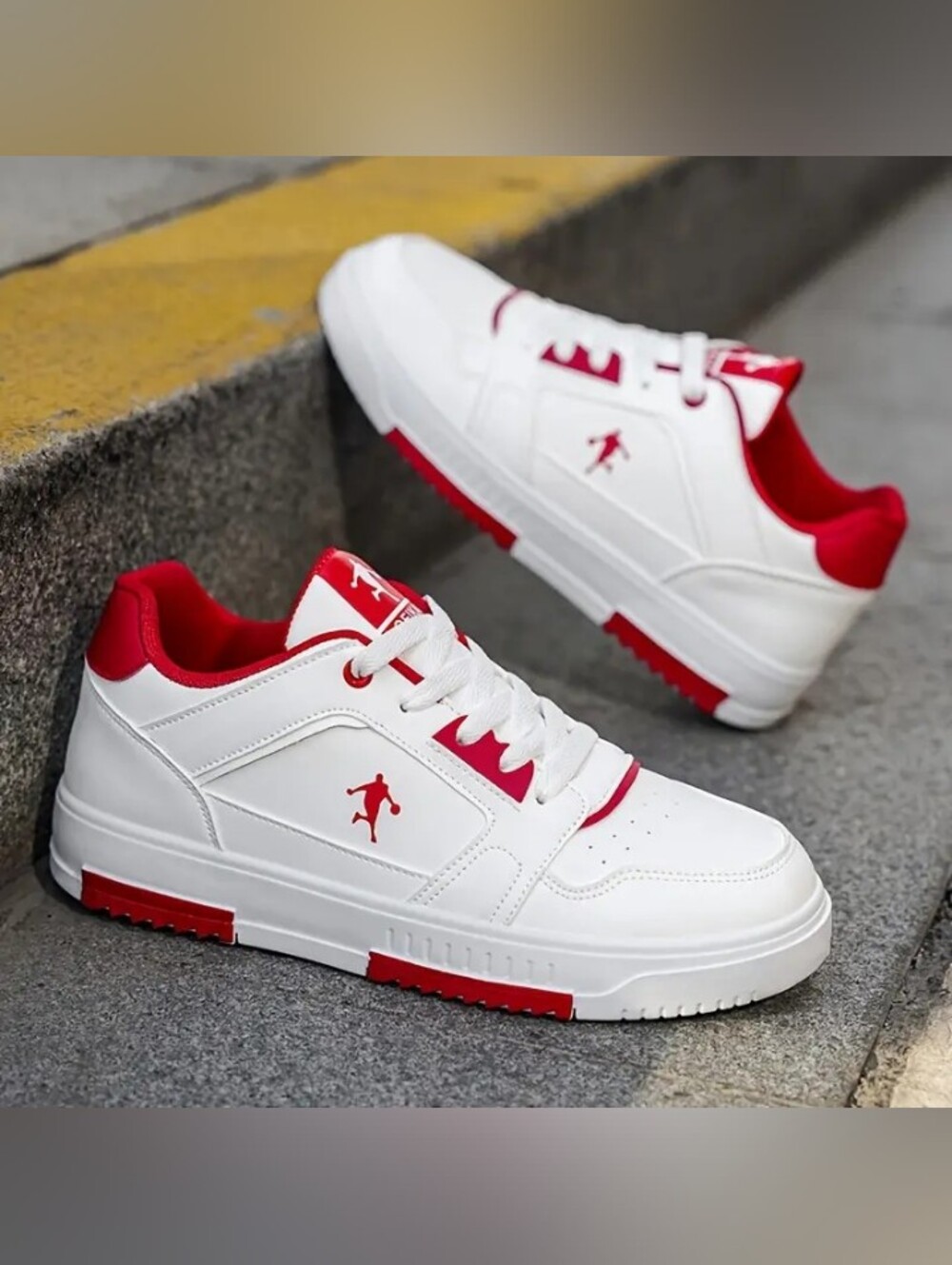 Men's White & Red Athletic Sneakers - Casual Street Style Sz8